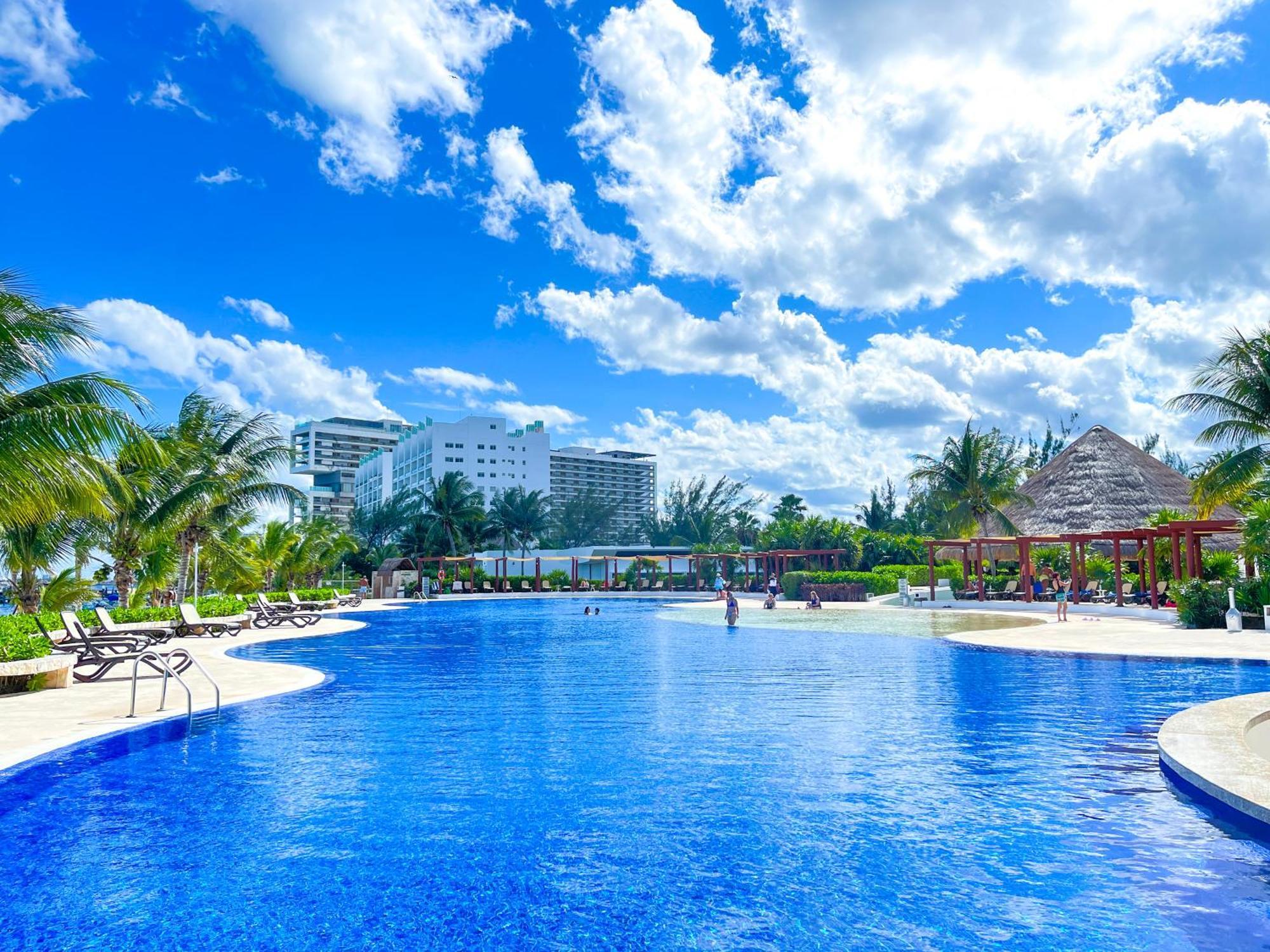 New Beachfront Luxury Apartments Cancún Exterior foto